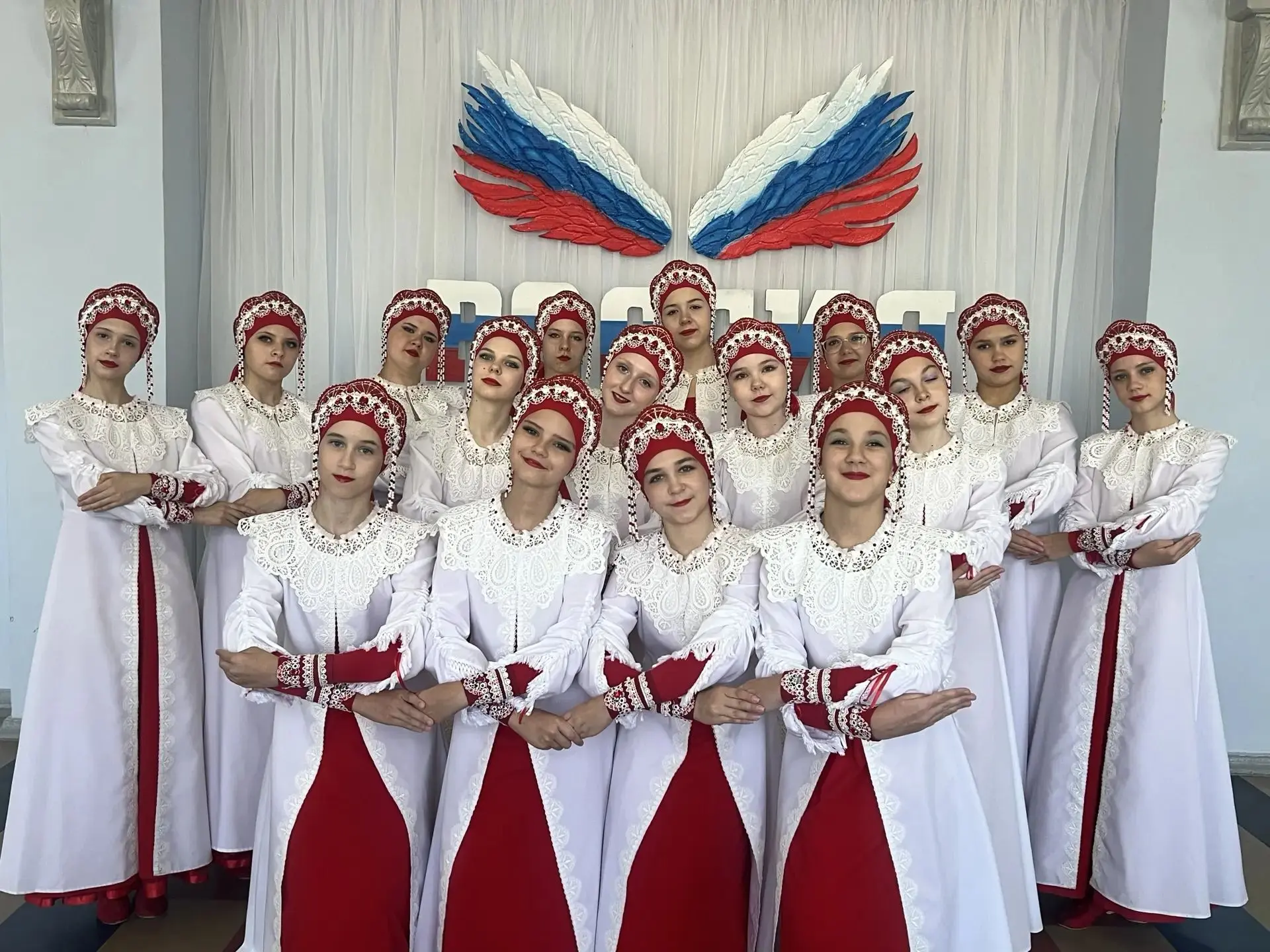 Криками «Браво!» и громкими аплодисментами открыл свой новый танцевальный сезон коллект...