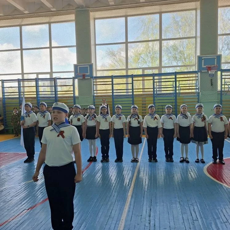 В преддверии Дня Победы в гимназии прошёл Смотр-конкурс строя и песни, посвящённый 81- годовщине Поб
