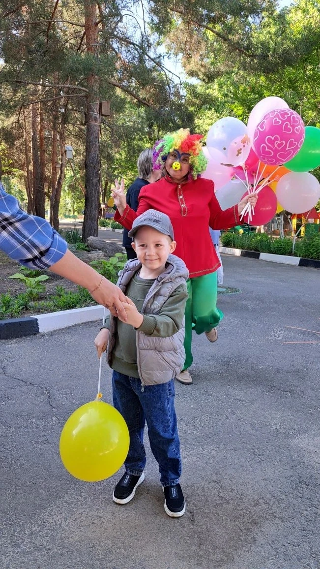 Поздравляем всех-всех-всех малышей с днем защиты детей! Пусть детство каждого ребёнка б...