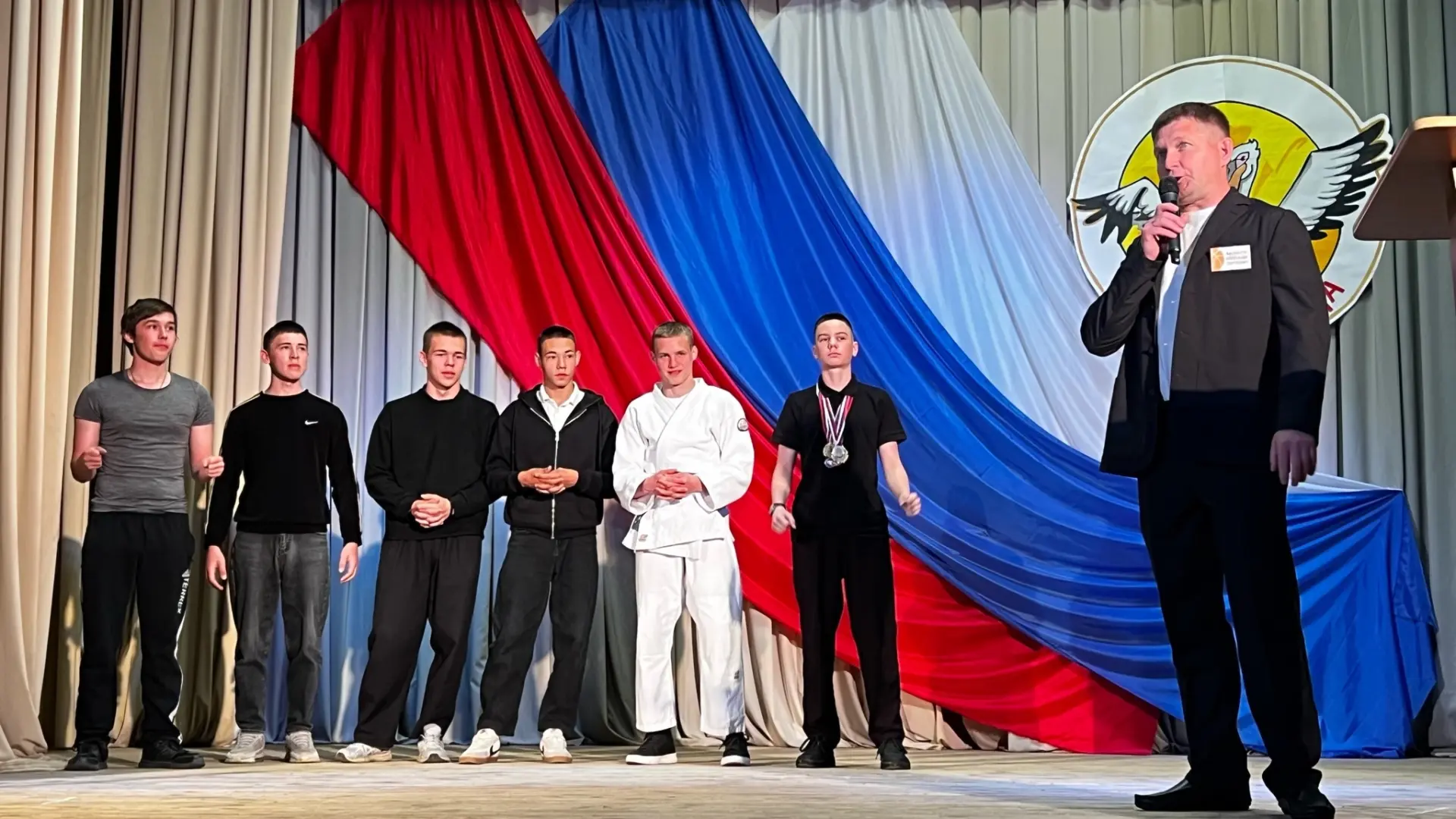 Наш Александр Сергеевич! 🎉  В пятницу состоялся муниципальный конкурс «Учитель года», и мы с гордост