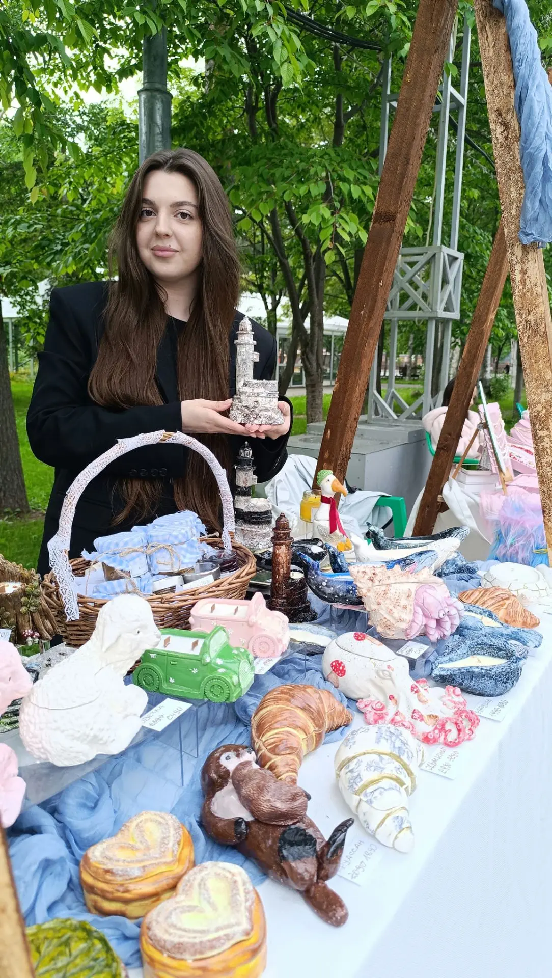 🧵 Друзья, не пропустите! 
С 19 по 21 июня с 10:00 до 19:00 в городском парке на Западной аллее буде