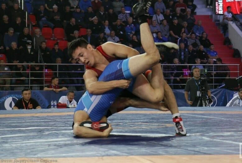 💪 Арыйан Тютрин и Владимир Егоров поборются за медали чемпионата Европы   Воспитанники якутской школ