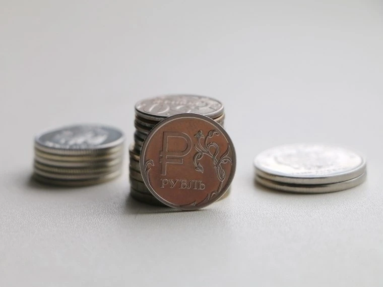 Банк России снизил ключевую ставку до 14,25% 

Совет директоров ЦБ 19 июня принял решение уменьшить 
