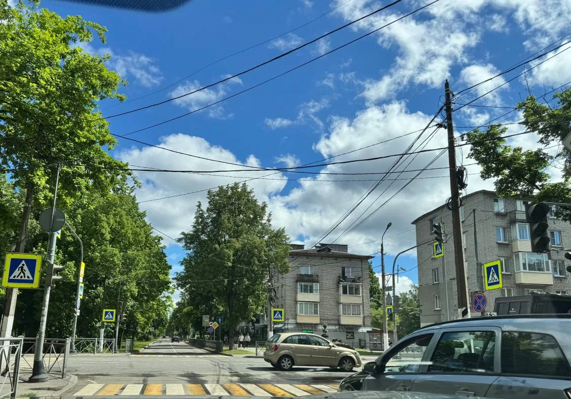 На центральном перекрёстке не работают светофоры. Будьте вниманительны!