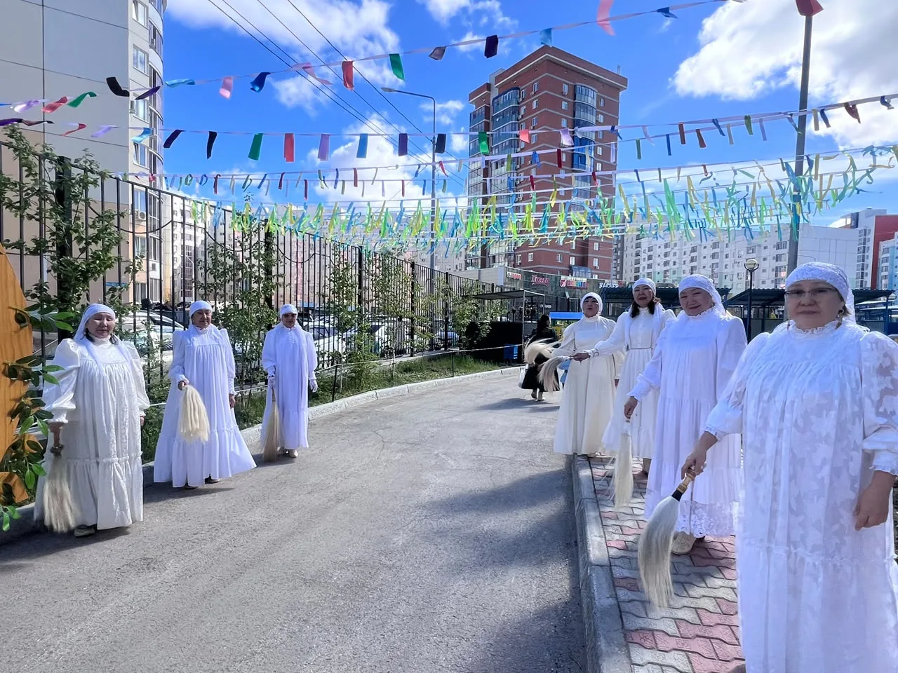 🎉🌞 В дополнительных группах «Сардаана» с размахом прошел «Ысыах детства — О5о Ыһыаҕа»...