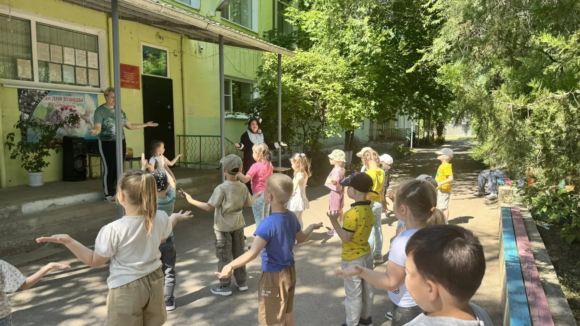 Ежегодно 6 июня, в день рождения великого русского поэта А. С. Пушкина, в России отмеча...