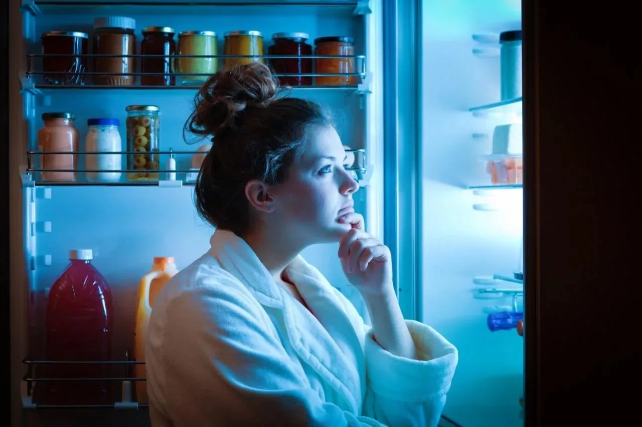 Продукты, которые улучшают сон

Бананы. Эти фрукты содержат много калия и магния — веществ, которые 