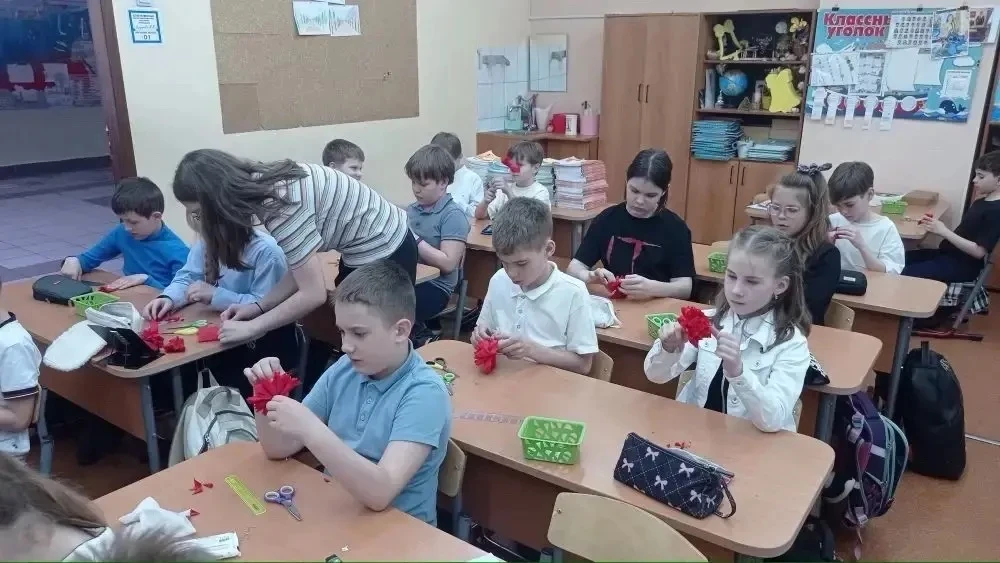 💢 Цветы Победы  Друзья! День Победы завершился, но мы расскажем ещё о нескольких праздничных события