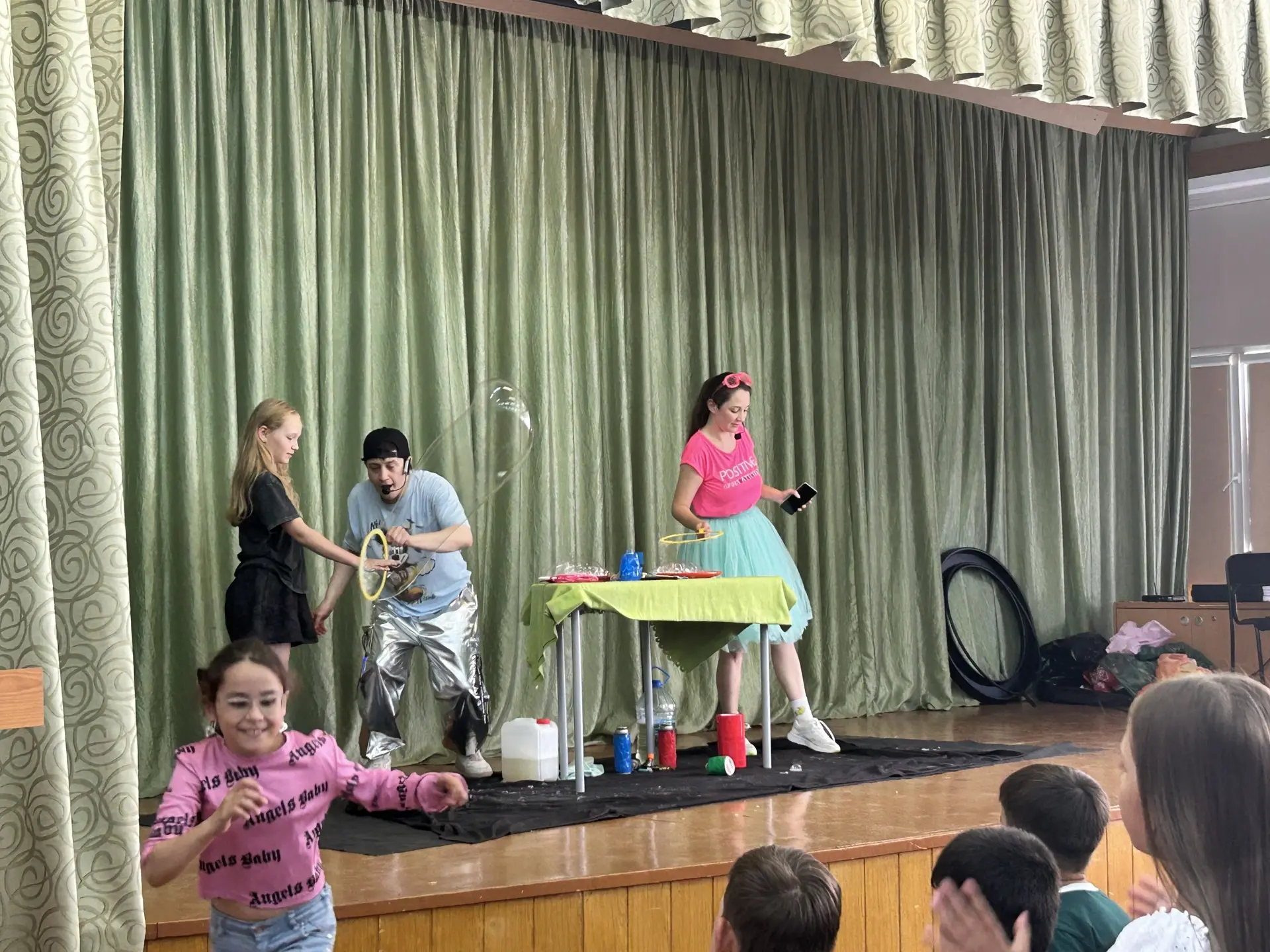 ✨ С Днём молодёжи, наш «Цветочный городок»! ✨

Сегодня в нашем школьном лагере случилось настоящее ч