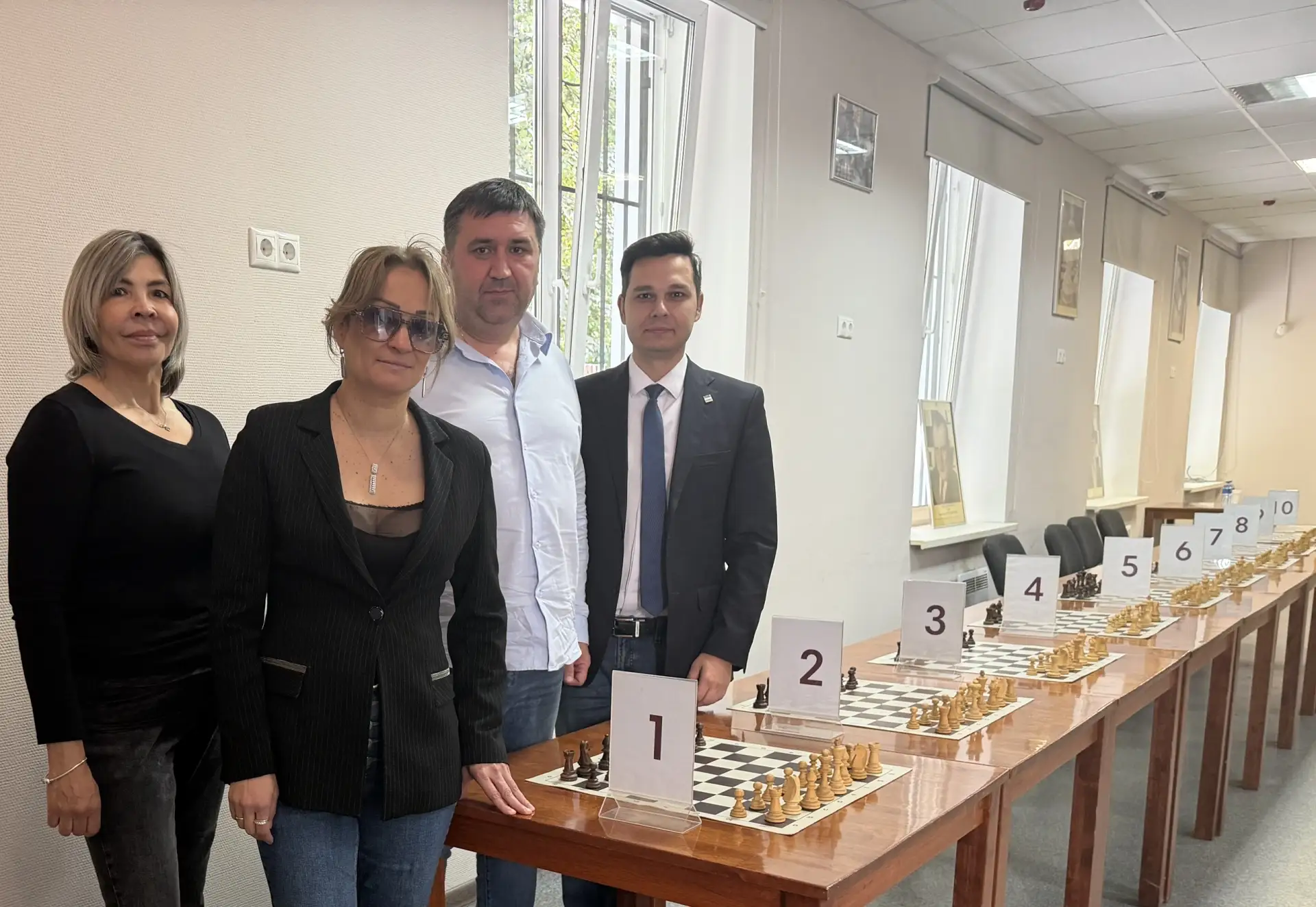 Общественные советники Измайлово сыграли с чемпионом мира Сергеем Карякиным