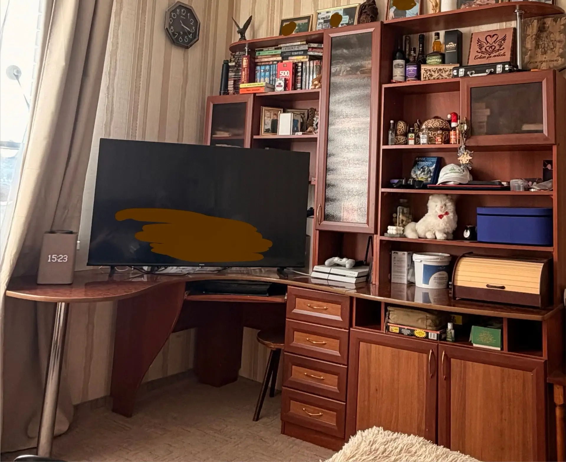 Отдам даром, если не заберут то выкинем.