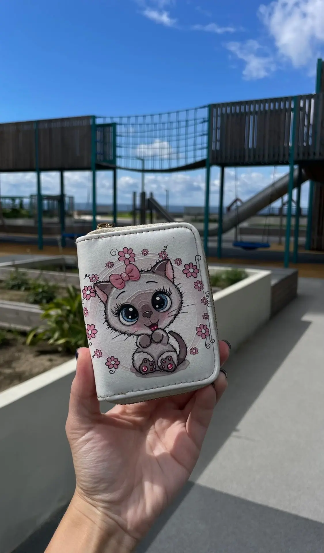 на территории Жилого комплекса "Сады Маковского" найден детский кошелек 🎀