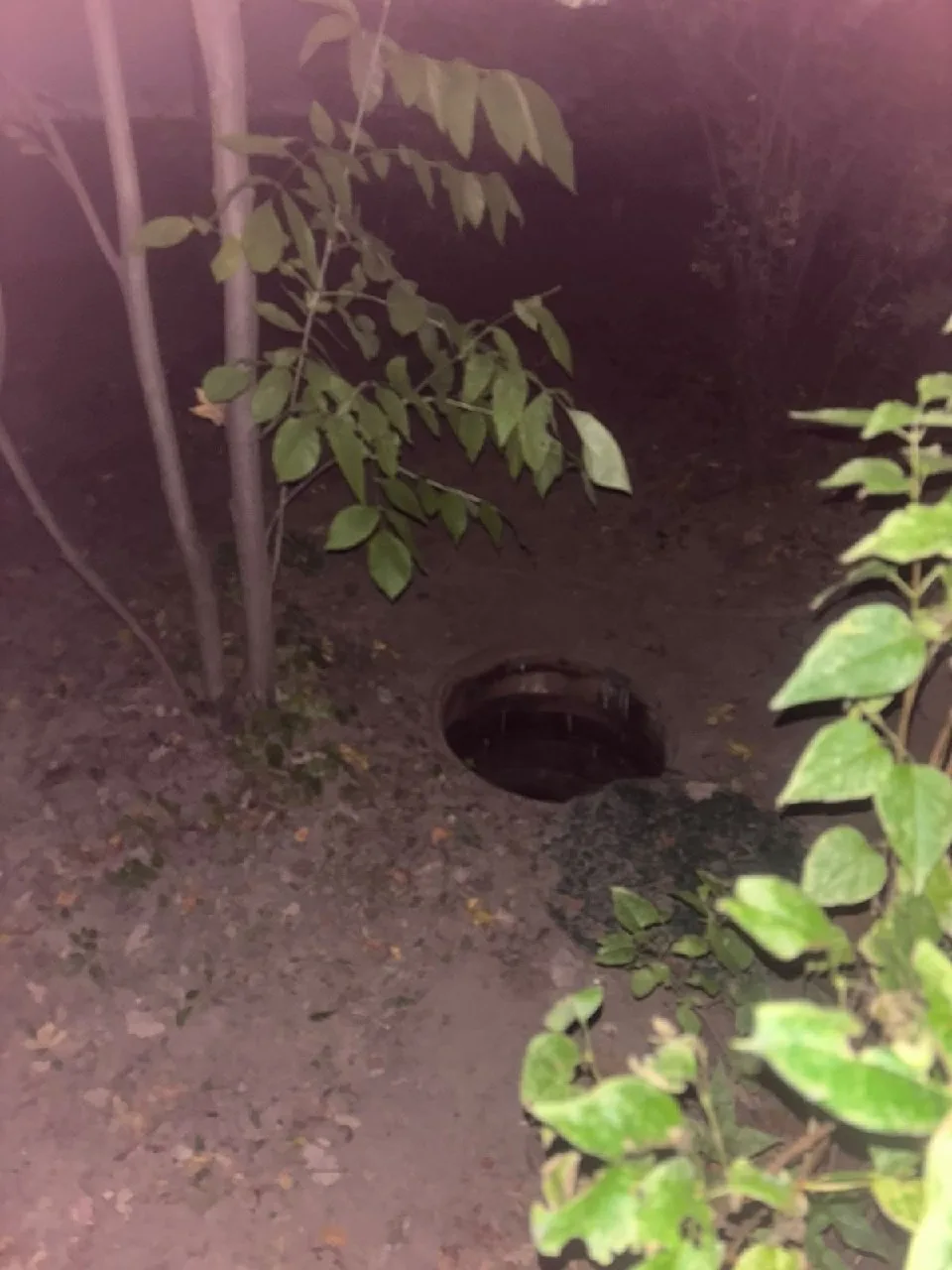 ⚠️ В Гольянове открытый люк у дома Хабаровская, 18к2