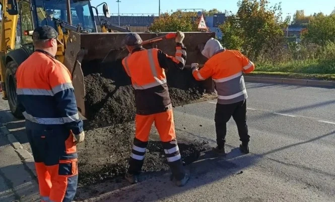 Ленинградскую улицу начали ремонтировать в Петрозаводске.