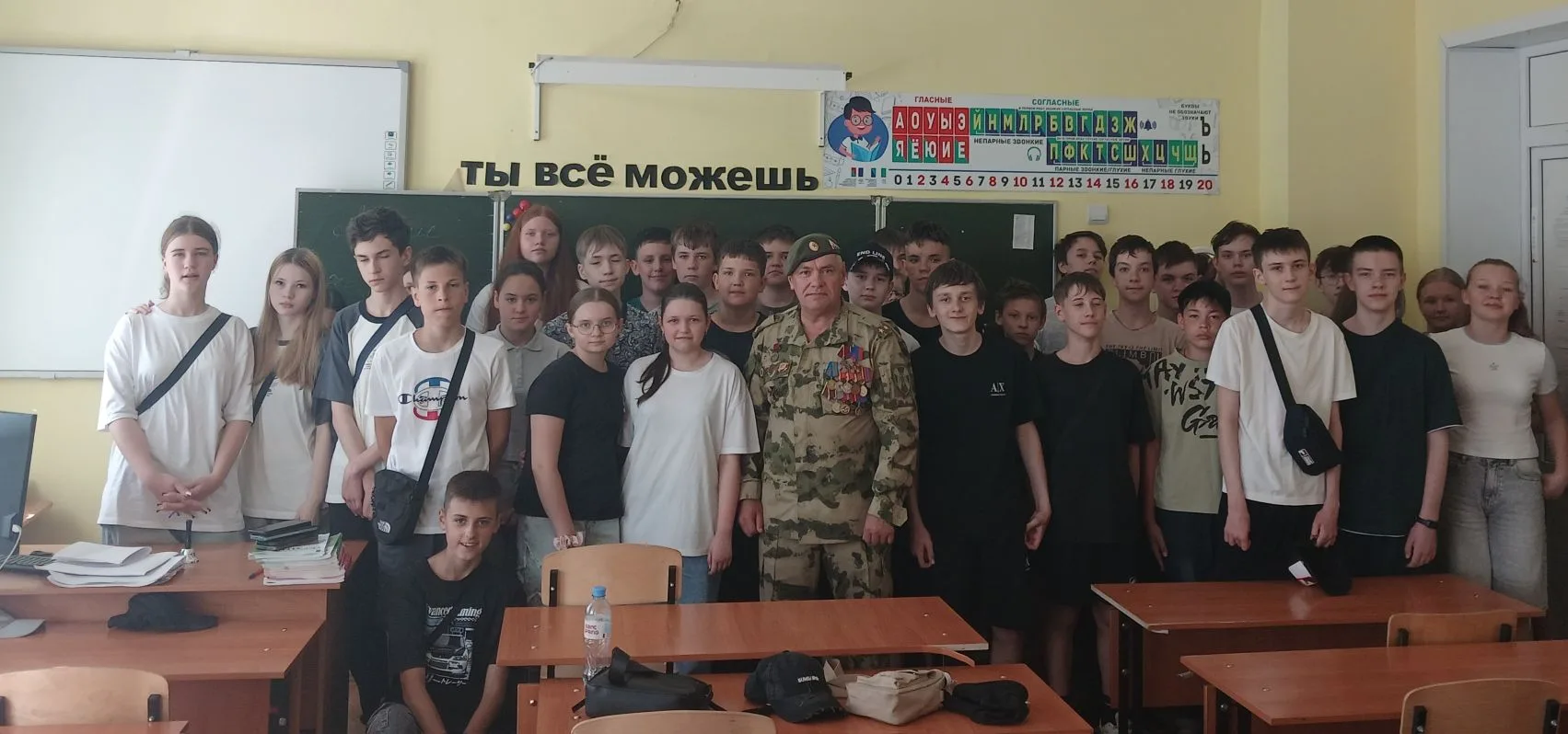 «Диалог с Героем»: в нашей профильной смене прошла встреча с подполковником запаса Александром Петро