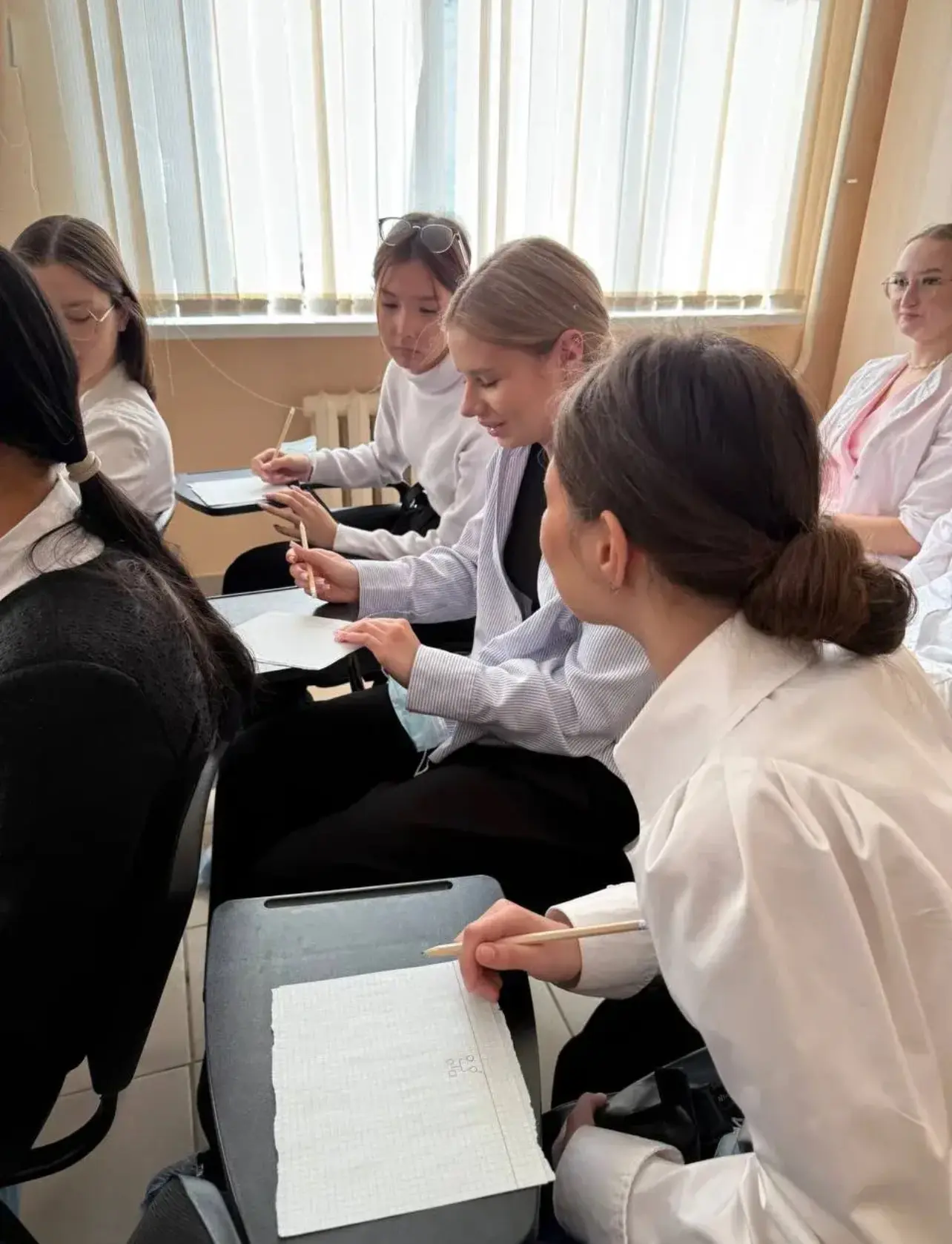 Увлекательное погружение в мир генетики!🧬🧬🧬 Сегодня учащиеся 10 в класса естественно-научного профил