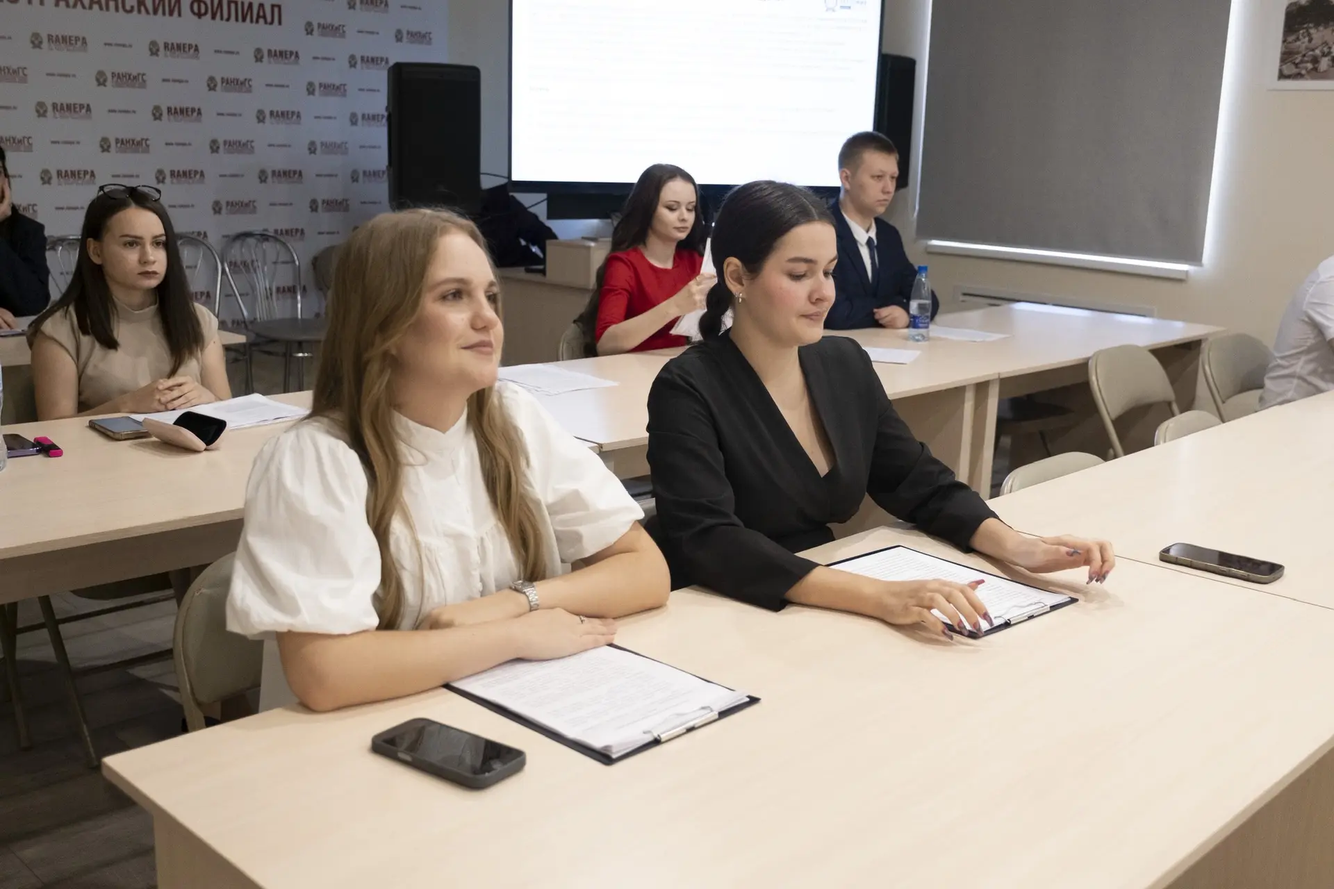 Бакалавры РАНХИГС защитили выпускные квалификационные работы

🇷🇺В Астраханском филиале РАНХиГС сос