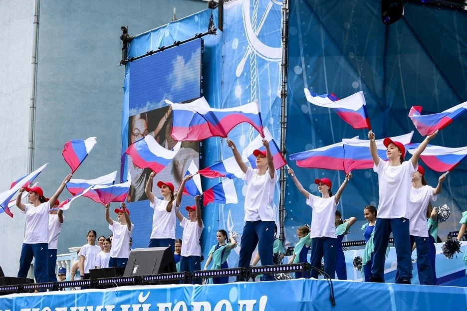 🇷🇺12 июня Находка отметит главный государственный праздник — День России

В этот день на набережно