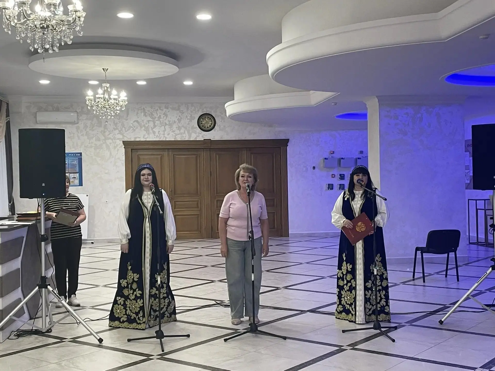 12 июня в районном Дворце культуры состоялся традиционный  окружной фольклорный фестиваль гармонисто