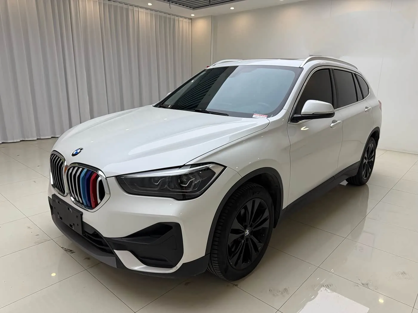 *BMW X1 sDrive 20Li*