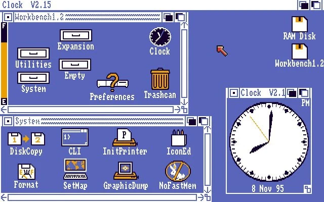 AmigaOS.

•  Когда Apple представила миру Macintosh (22 января 1984), в то время существовала более 