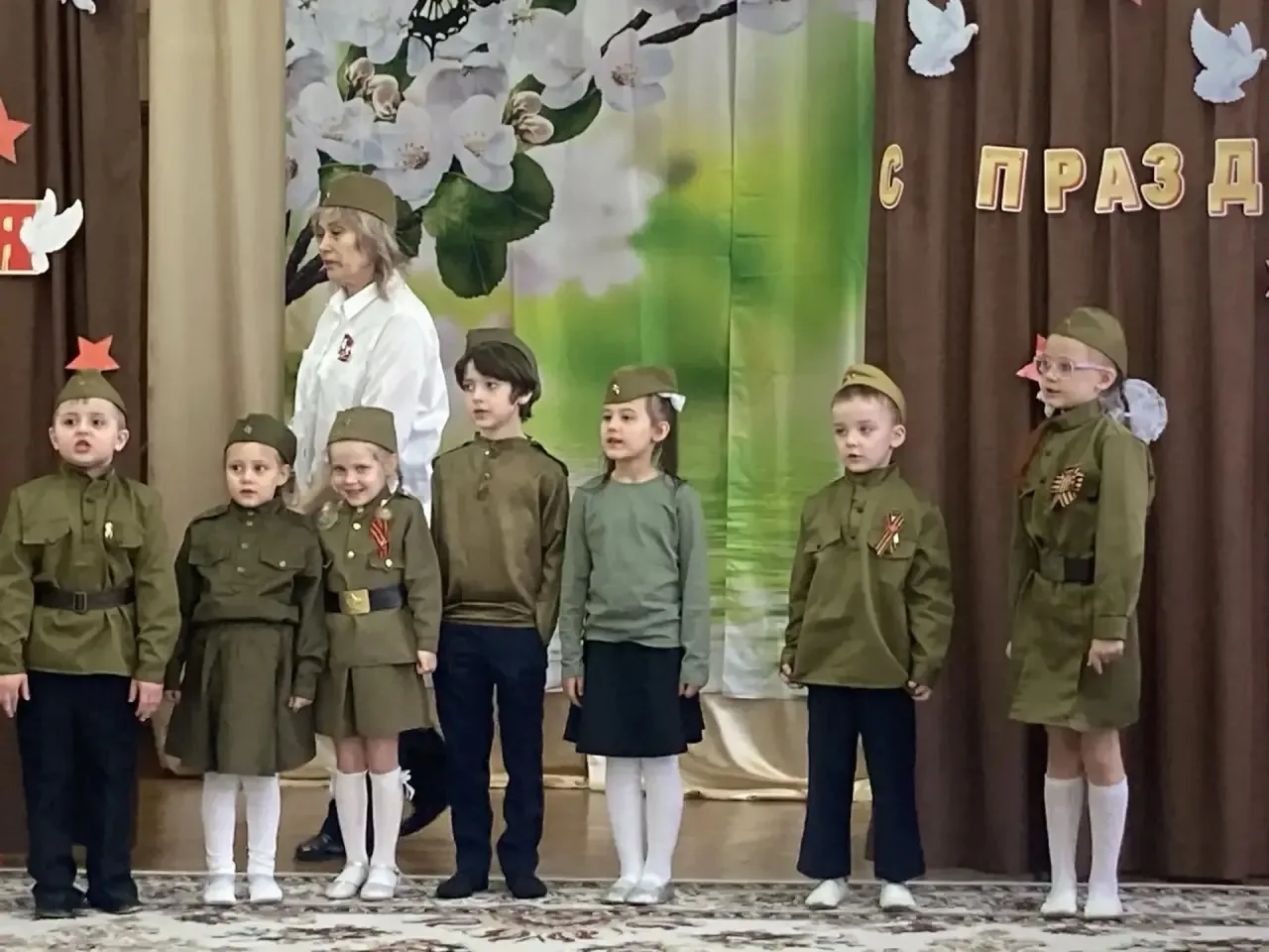 ДОШКОЛЬНИКИ О ПОБЕДЕ   🔥В преддверии Дня Победы в дошкольных отделениях нашей большой школы царила а
