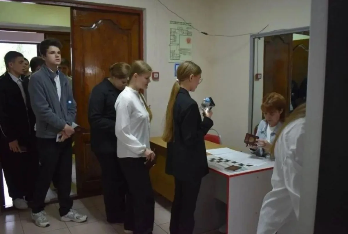 Более тысячи орловских выпускников сегодня написали ЕГЭ
https://newsorel.ru/fn_1886261.html

Больше 