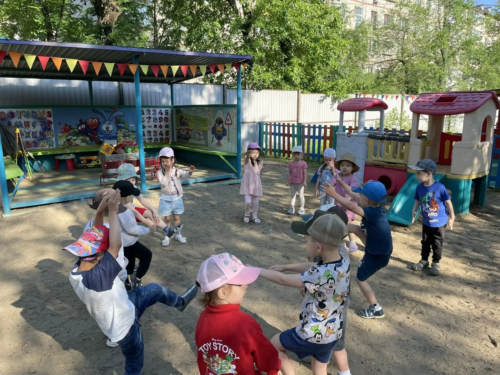 Неделя здоровья завершилась в средней группе «Звёздочки»

В течении всей недели с ребятами проводили