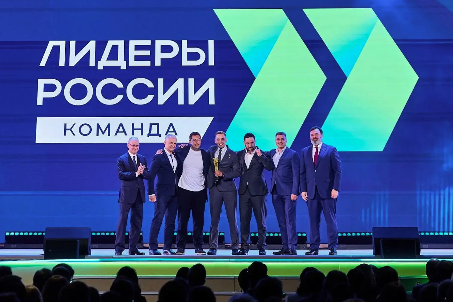 Спикер Липецкого облсовета Владимир Сериков победил в шестом сезоне конкурса «Лидеры России».

В это