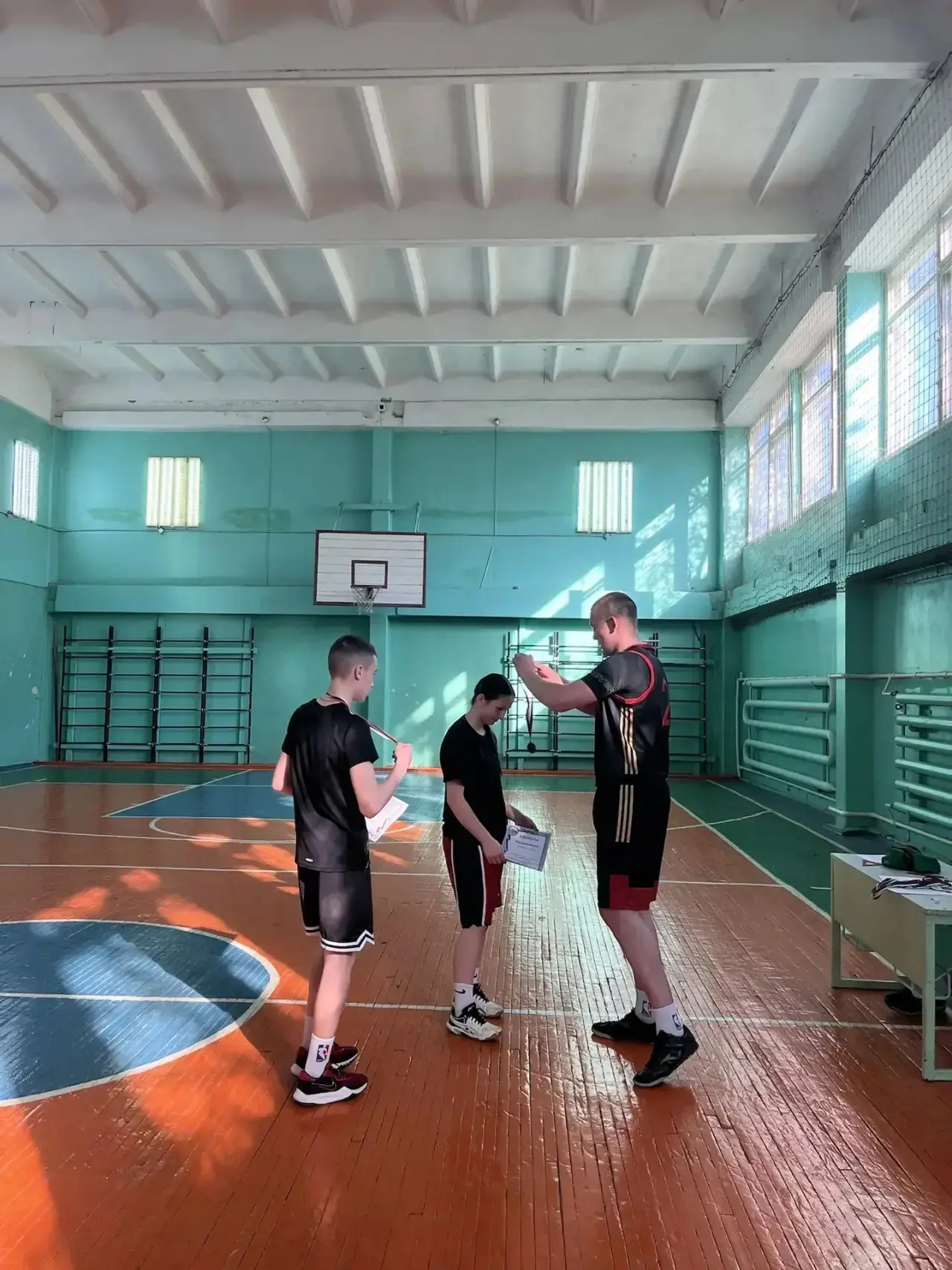 🏀 Турнир по стритболу в честь 81‑й годовщины Великой Отечественной войны 🏀  Вчера в нашей школе прош