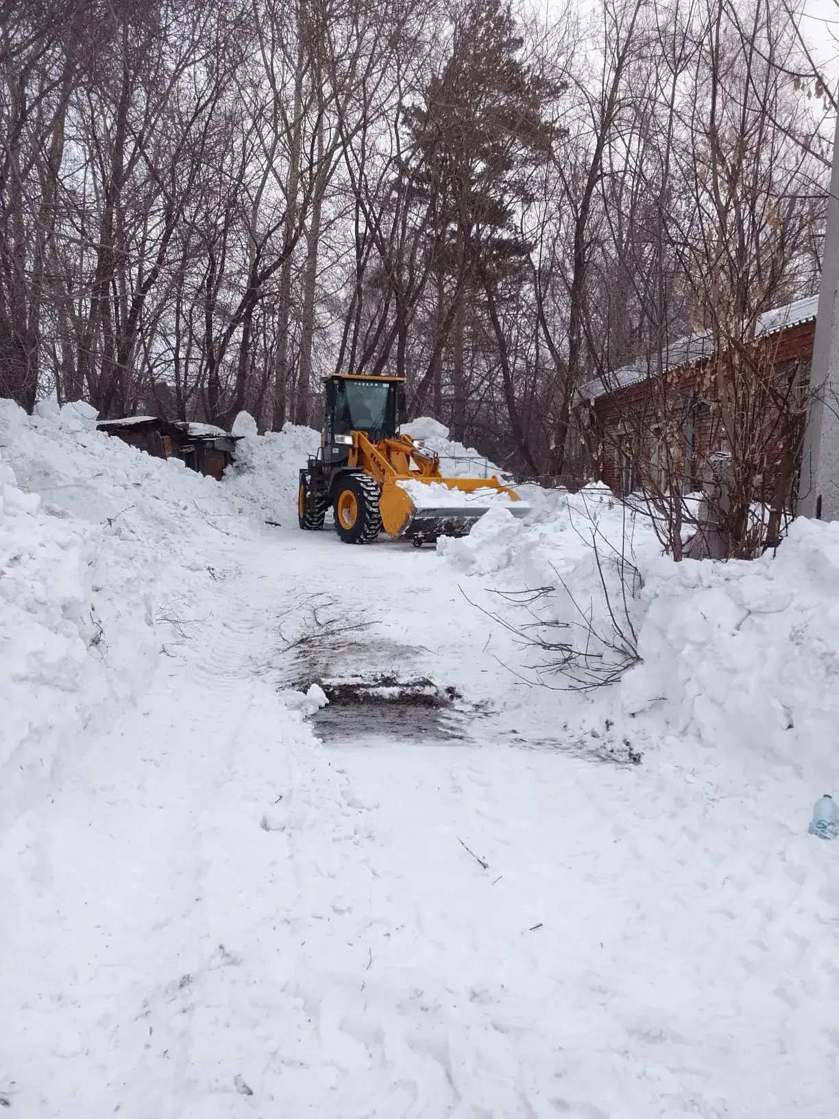 Механизированная очистка дворовой территории по улице стройгородок 3,4,8,11🚜