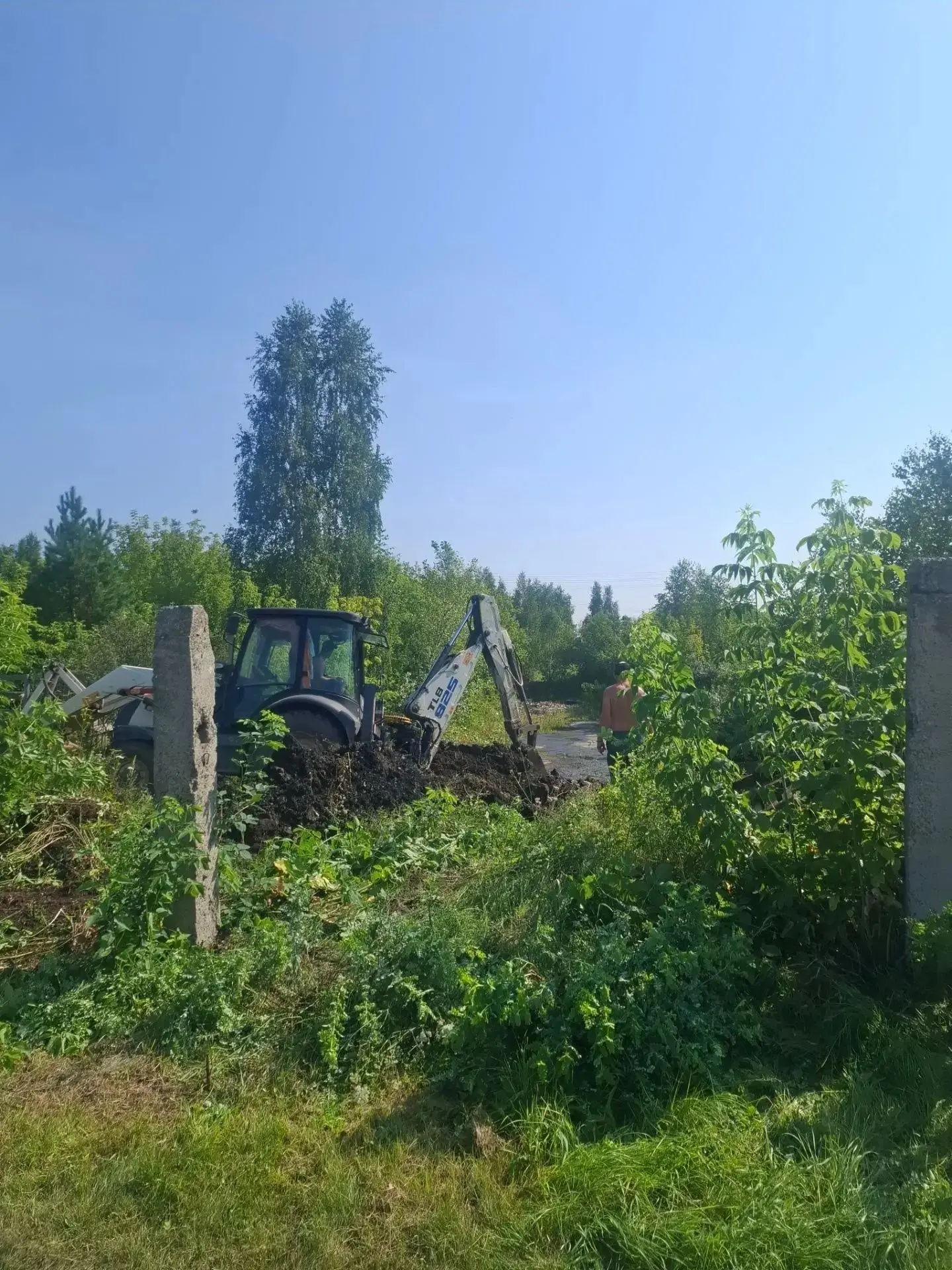 27.07.2026 г.
Сотрудники МУП "Горкомсети" устранили утечку на трубопроводе ХВС, по адресу пер. Разин