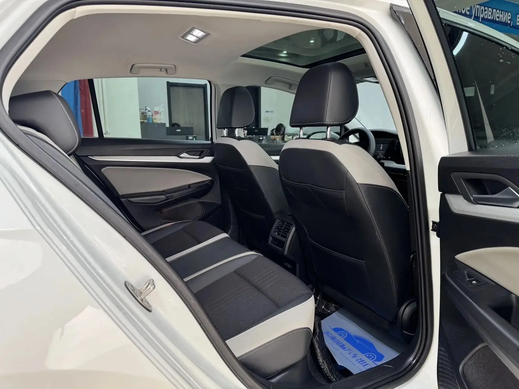 🔥🔥🔥 Приобрели в Китае для Константина из Екатеринбурга  Volkswagen Golf 2023 2021 год 11 000 км 1.4 