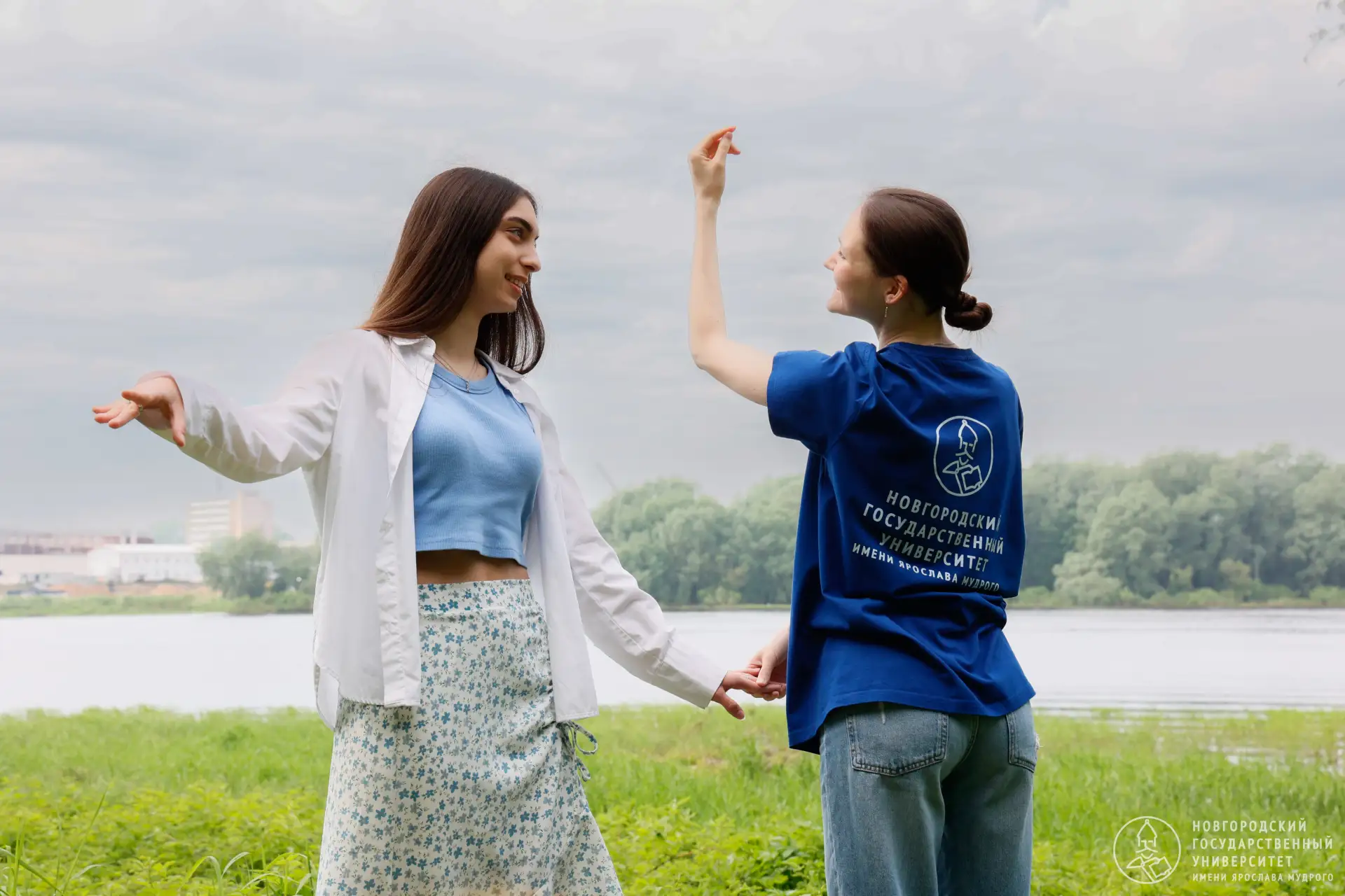 🥰 Студентка НовГУ Юлия Ефимова доказала, что атмосфера в женском коллективе напрямую з...