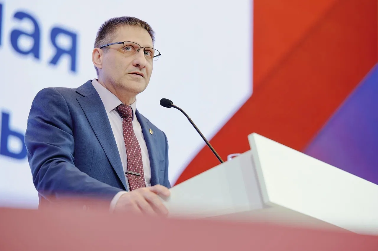 Как защитить молодежь от угроз нового времени: в «Сенеже» обсуждают решения   Всероссийский семинар-