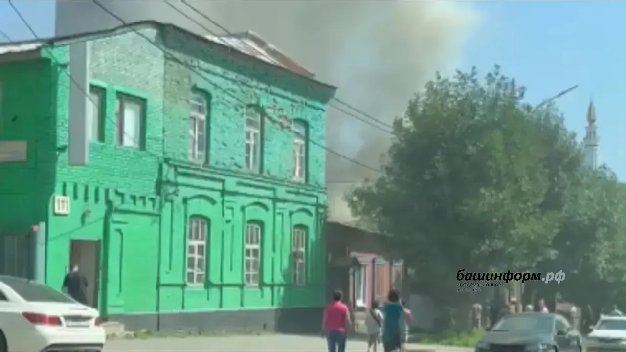В Уфе загорелся бревенчатый дом, есть пострадавшие

В башкирской столице на улице Коммунистической з