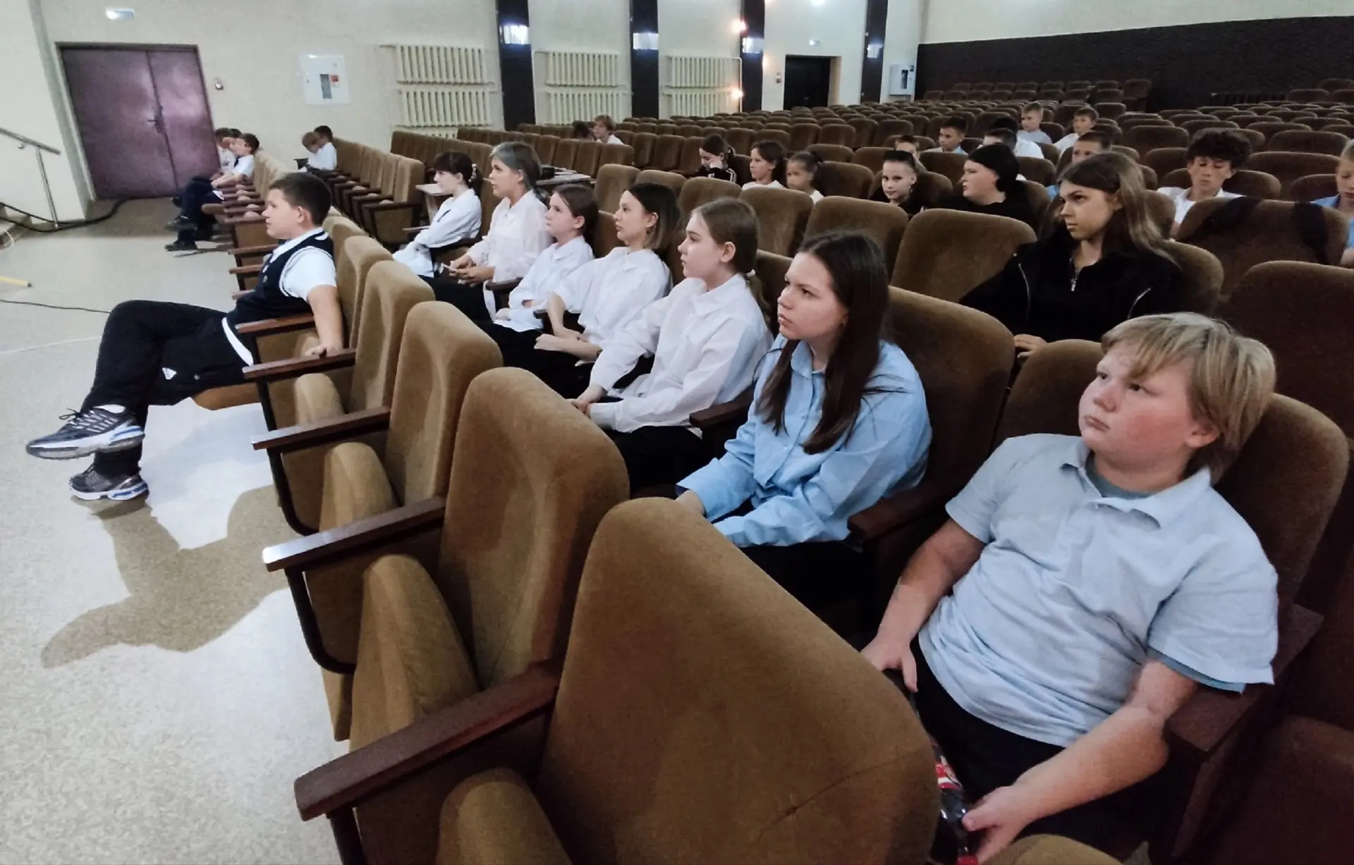 В школе прошли мероприятия, приуроченные ко Дню солидарности в борьбе с терроризмом