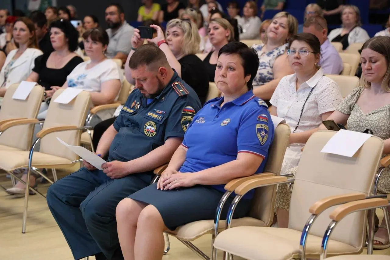 📝Актуальные вопросы образования, воспитания и безопасности детей обсудили на региональном родительск