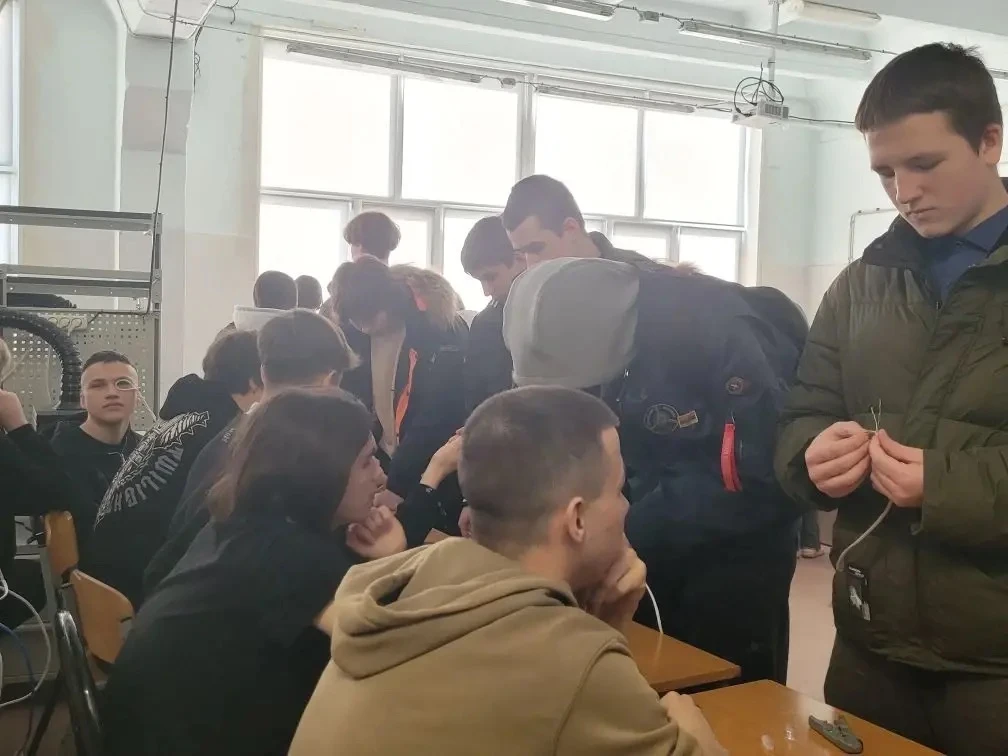 13 марта учащиеся 9БП класса стали гостями Энергетического колледжа. Ребята погрузились в мир профес