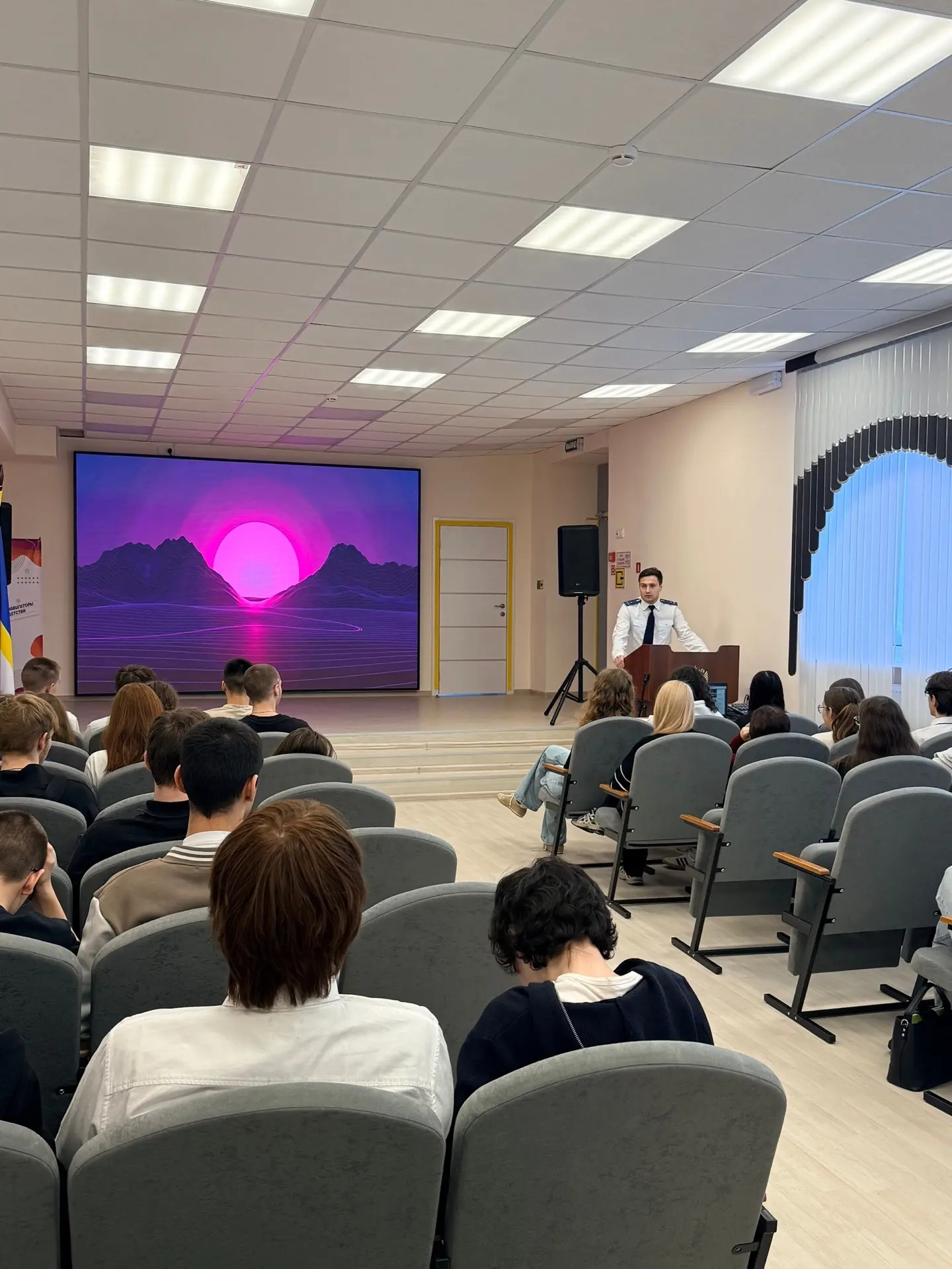 🎓⚖️ Урок правовой грамотности для одиннадцатиклассников  Сегодня в нашей школе состоялась важная вст