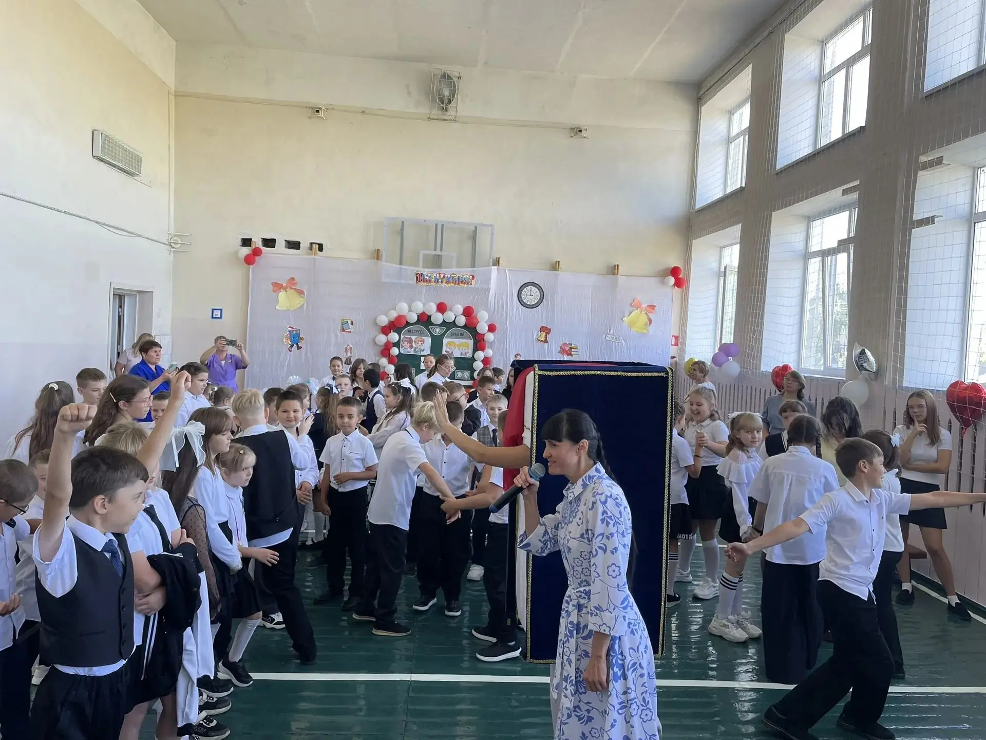 Сегодня, 1 сентября, в День знаний, работники культуры подготовили для детей 2-5 классо...