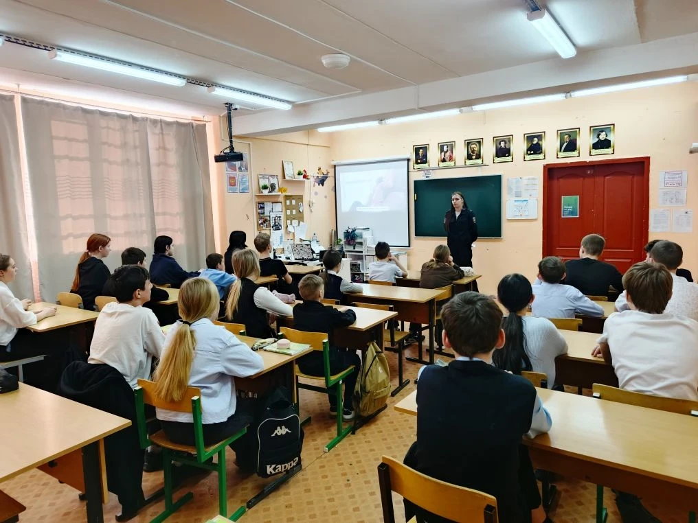 18 февраля в рамках профилактической работы в лицее состоялась встреча сотрудников полиции с учащими