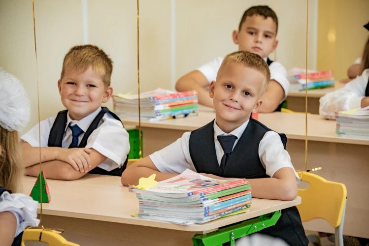 🎒✏️ С 15 августа начнется прием заявлений на школьные выплаты для льготных категорий г...