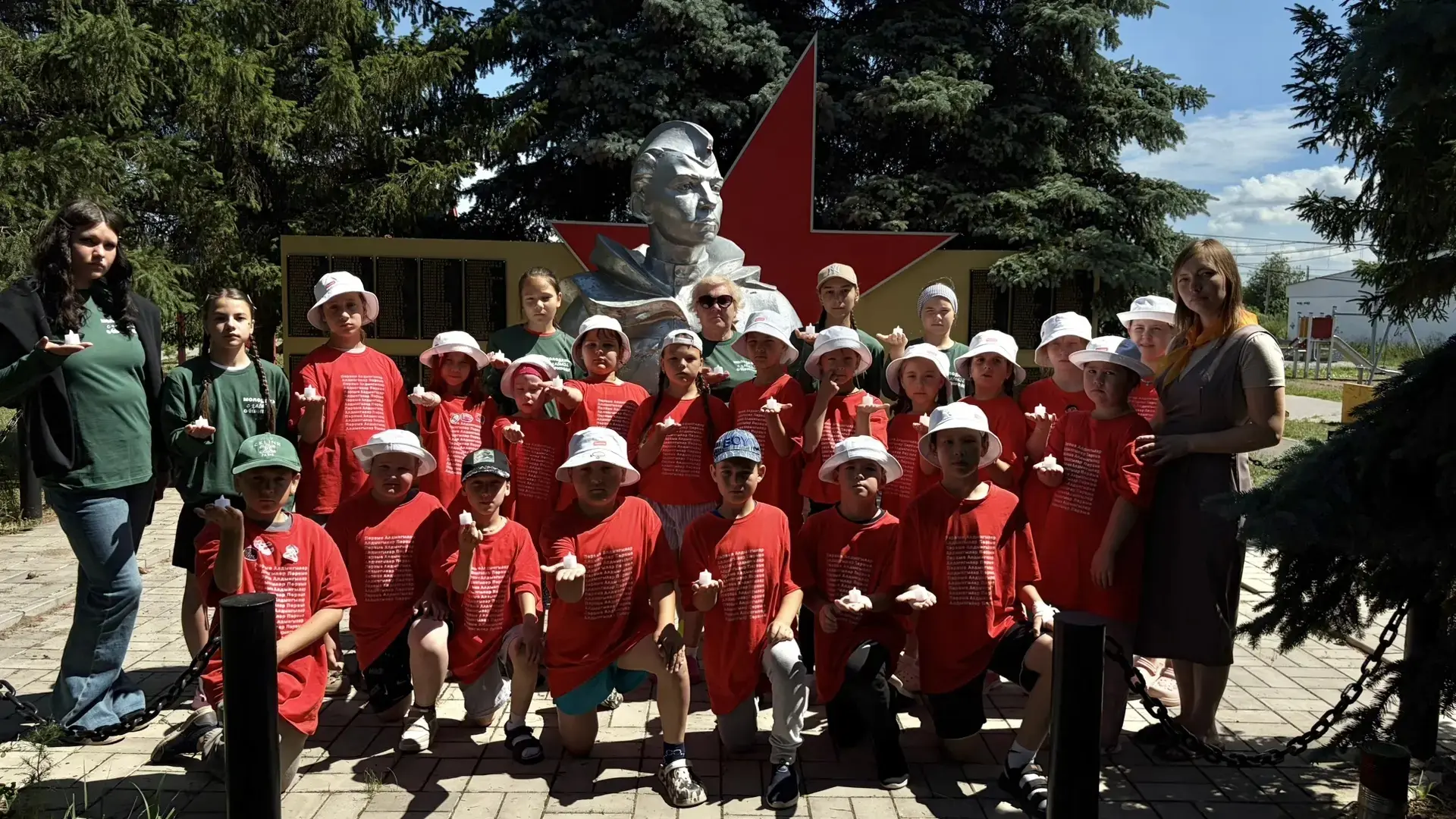 Пришкольный лагерь "Алые Паруса"
В нашем лагере  прошли мероприятия посвященные  22 июня "День памят