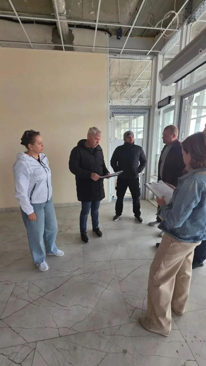 📌 В школе на улице Речников продолжаются работы