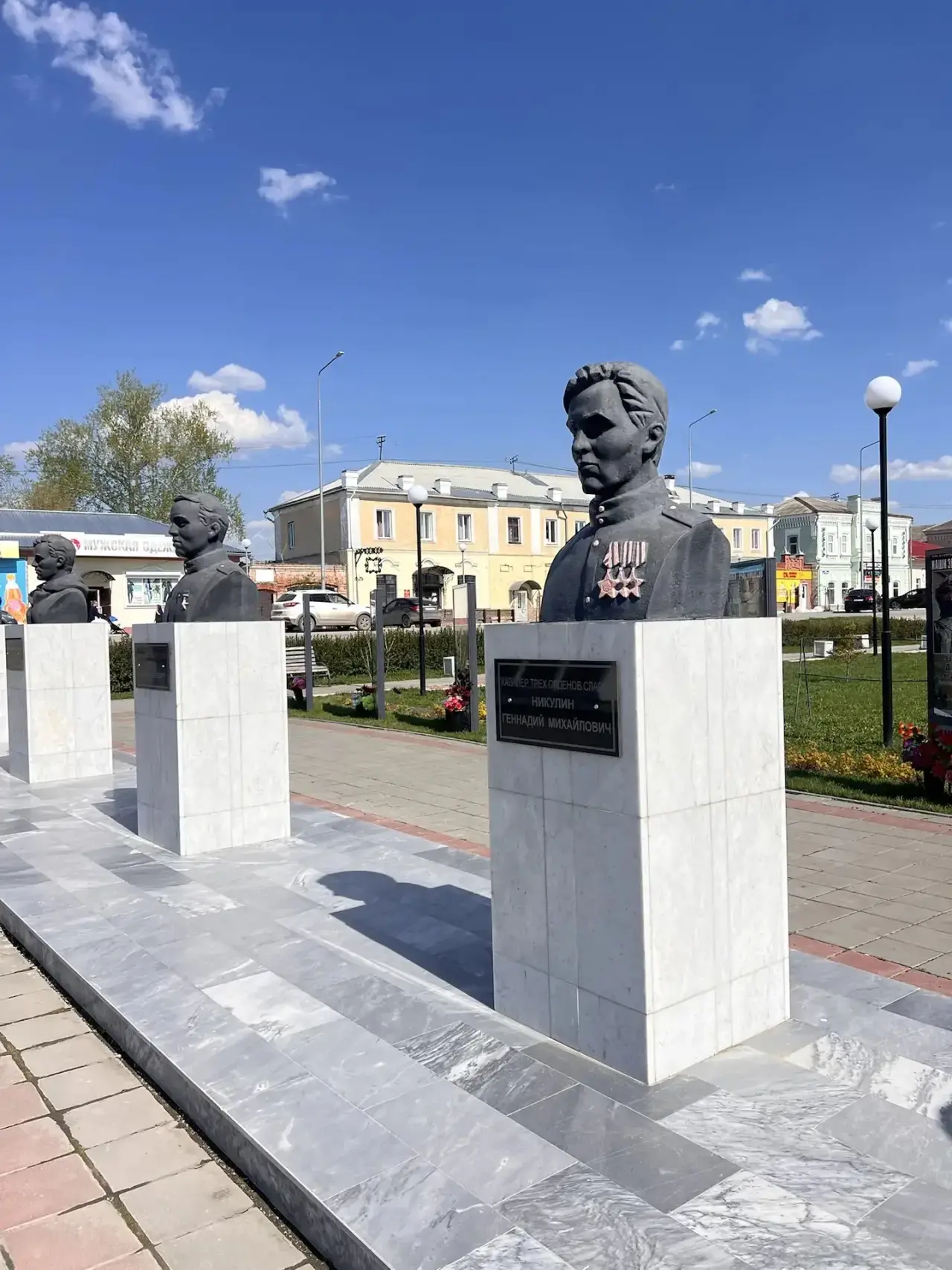 Коллектив Камышловской межрайонной прокуратуры поздравил ветеранов Великой Отечественной войны с нас