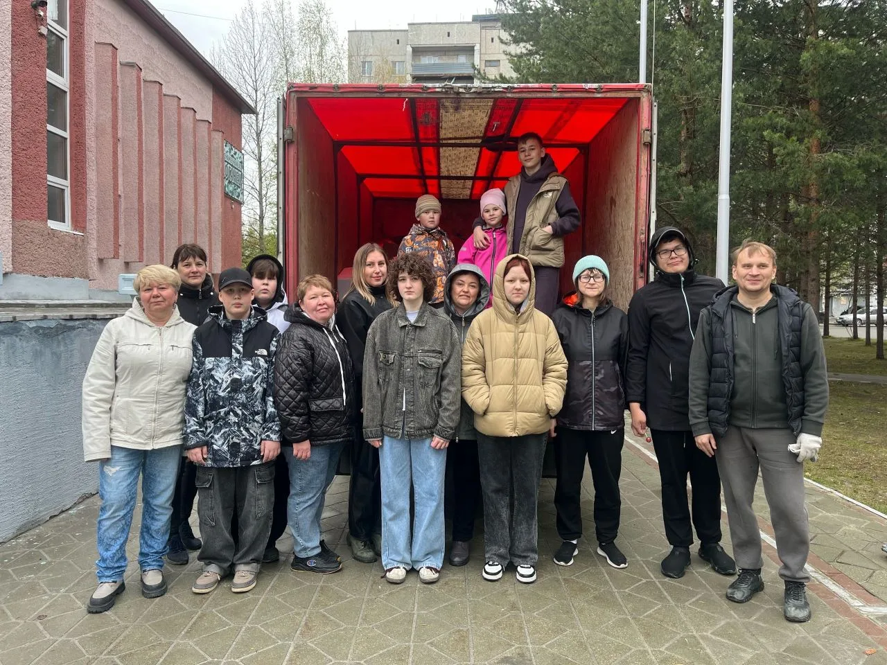 Нашим волонтёрам дождь не помеха! 🌧️💪  ♻ ️24 мая в Нягани состоялась восемнадцатая экологическая акц