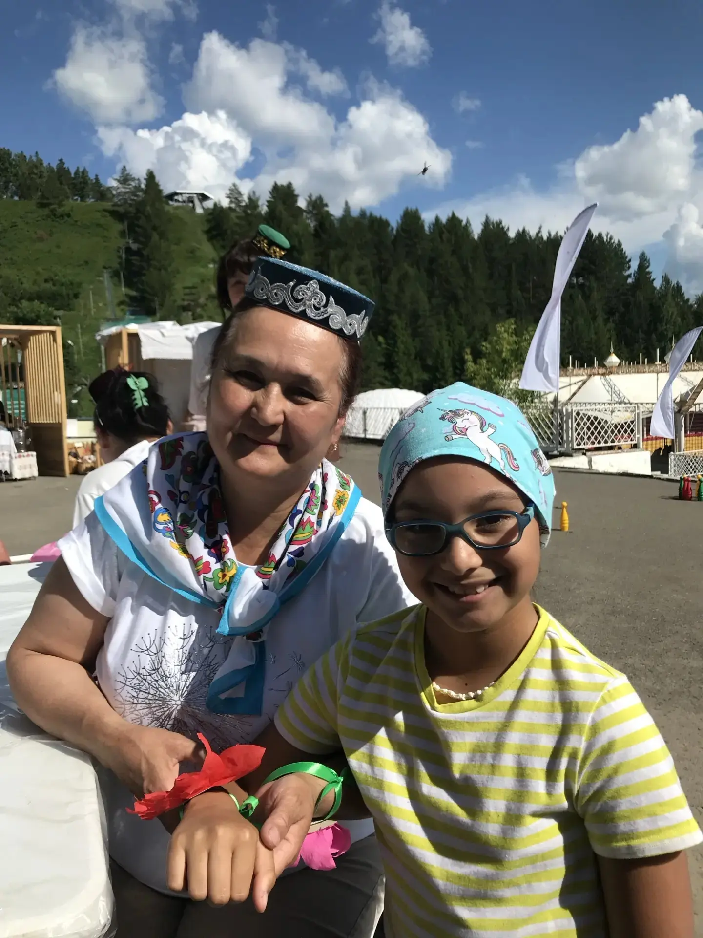 Шатлыклар күңелебездә,