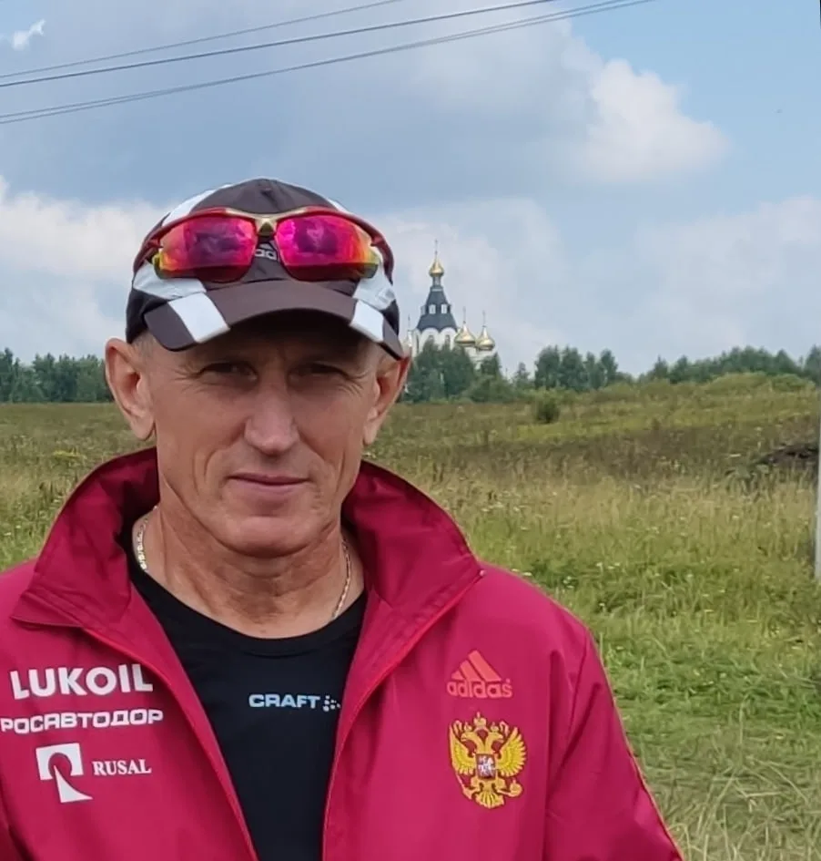 Сегодня 28.07.2026г. день рождения у учителя физической культуры, Морозова Валентина Викторовича!!!
