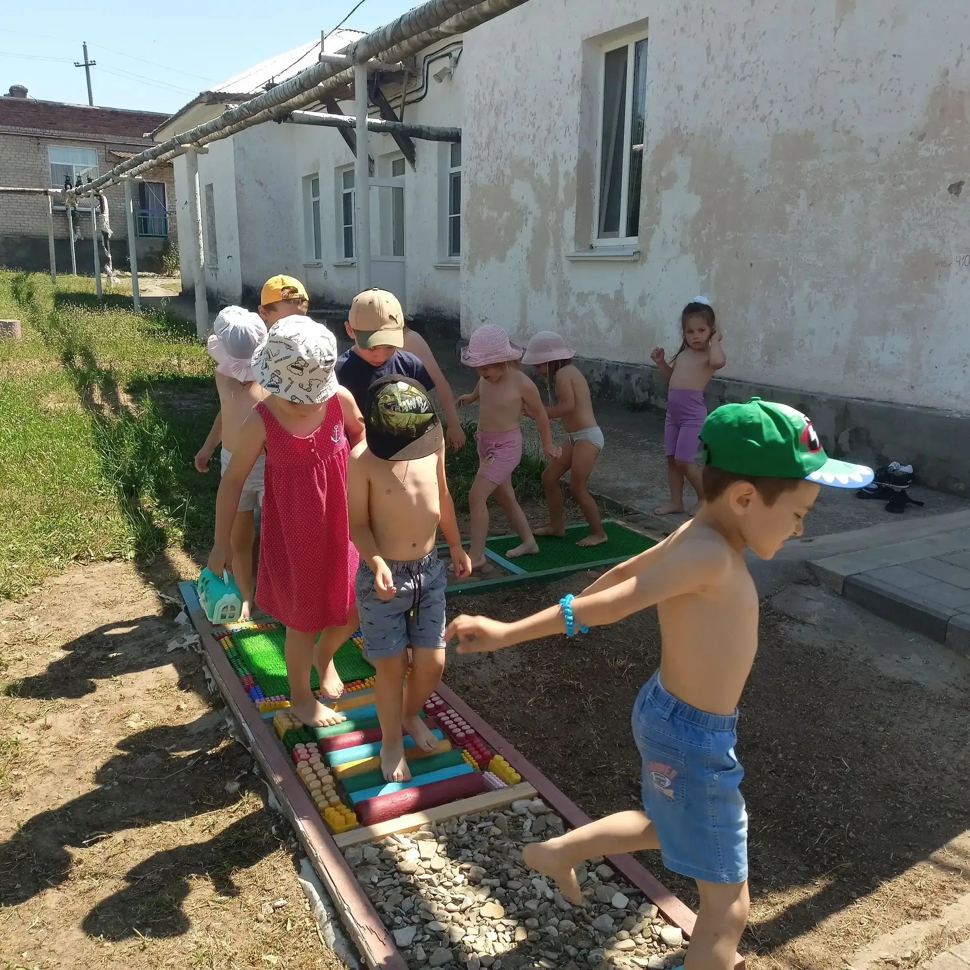 Для комплексного оздоровления организма, для предотвращения плоскостопия,для укрепления иммунитета,р